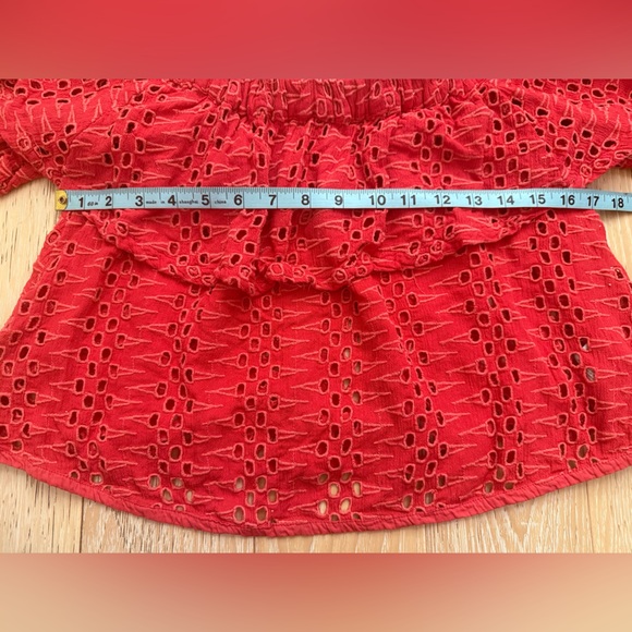 Free People Red off‎ shoulder ruffle eyelet top size S boho indie cowgirl - Picture 2 of 8